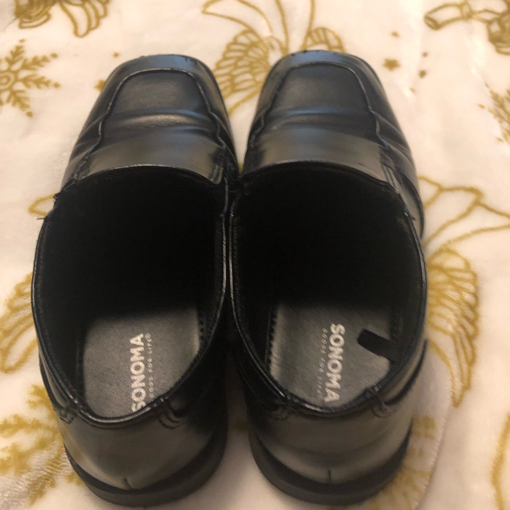 Boys Sonoma Black Leather Slip-On Shoe’s - Picture 4 of 6